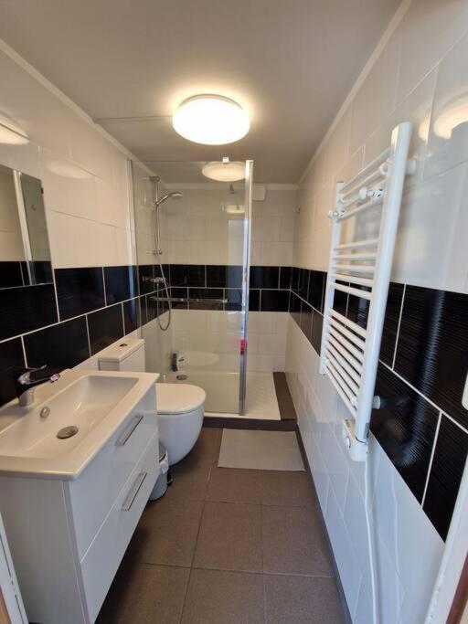 Appartement 2 Pieces Renove Avec Acces Piscine Peymeinade المظهر الخارجي الصورة