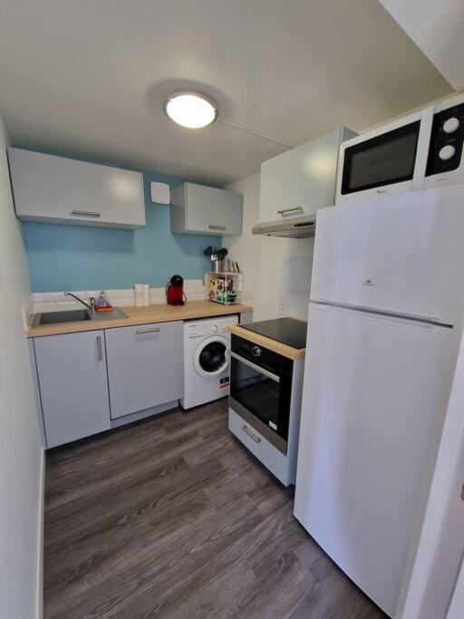 Appartement 2 Pieces Renove Avec Acces Piscine Peymeinade المظهر الخارجي الصورة
