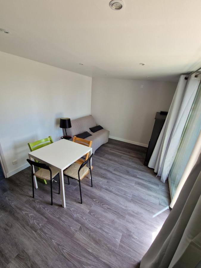 Appartement 2 Pieces Renove Avec Acces Piscine Peymeinade المظهر الخارجي الصورة